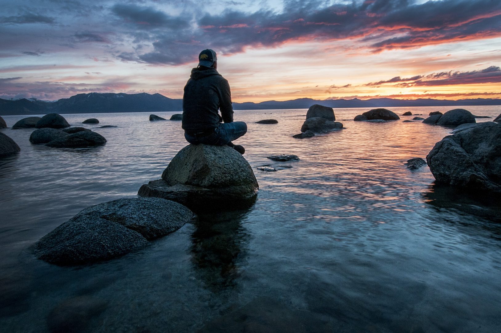 The Difference Between Being Alone And Being Lonely Willingness