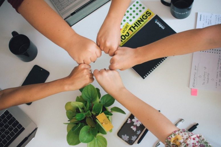 Willingness|5 Benefits of Team Building at Work