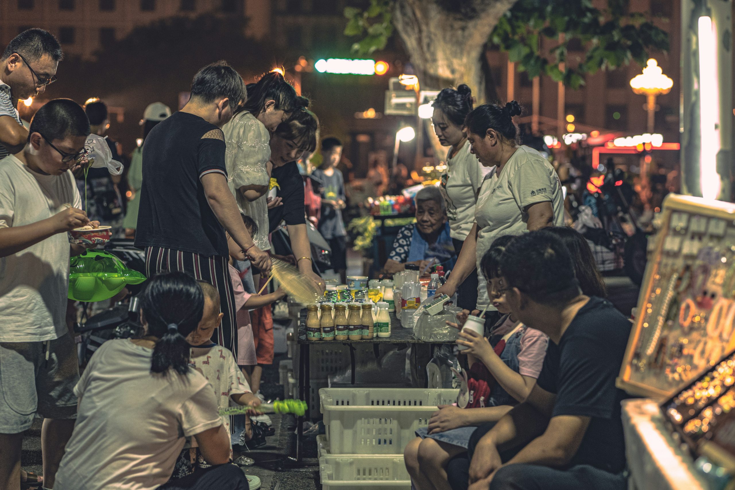 In the above photo, we can see the typical situation at an ordinary-looking Chinese festival. Sometimes, festivals all over the world (not just in China) can become somewhat overwhelming for some attendees. And that's why we're going to talk about Chat Bar - A concept describing a safe spot when festivals start feeling too much.